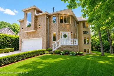 Luxury Cul-de-Sac Retreat with Exceptional Space and - photo 1