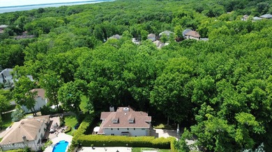 Luxury Cul-de-Sac Retreat with Exceptional Space and - photo 4