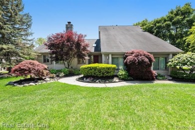 Lake Home For Sale in West Bloomfield, Michigan