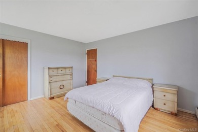 This spacious five-bedroom, two-full-bath corner-lot home in - photo 12