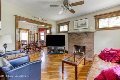 Welcome to 26 Dakota Pl, a single family detached colonial in - photo 8
