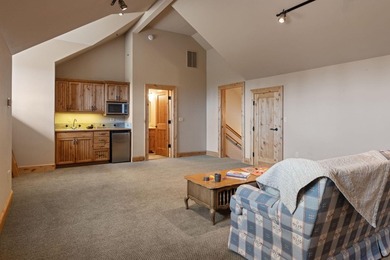 Located on the golf course, with mountain views, this NW lodge - photo 26