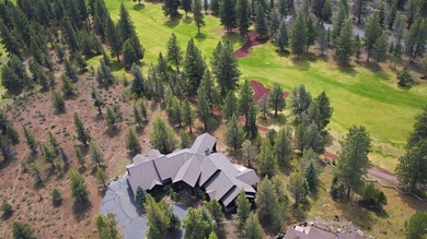 Located on the golf course, with mountain views, this NW lodge - photo 33