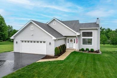 Lake Home For Sale in Lake Summerset, Illinois