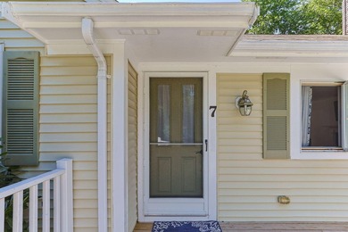 Welcome to 7 Openfield Road! This beautifully updated South - photo 6
