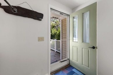 Welcome to 7 Openfield Road! This beautifully updated South - photo 9
