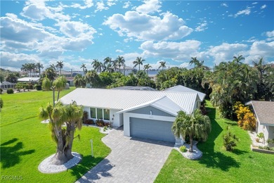 Caloosahatchee River Home Sale Pending in Cape Coral Florida