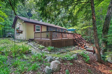 Peaceful waterfront living awaits on Dark Lake! This beautifully - photo 4