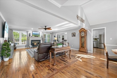 Welcome to 101 Brittany Park, a beautifully updated 4-bedroom, 3 - photo 7
