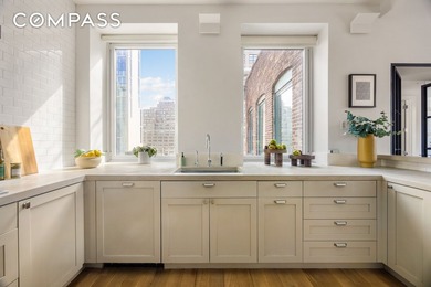 Expansive, 4 Bedroom / 4.5 Bathroom Hudson Square duplex - photo 12