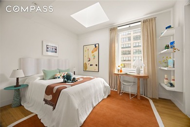 Expansive, 4 Bedroom / 4.5 Bathroom Hudson Square duplex - photo 20