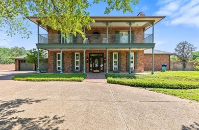 Lake Waco Home Active Under Contract in Waco Texas