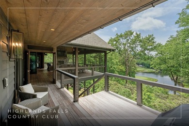 A complete top-to-bottom remodel elevated this mountain modern - photo 6