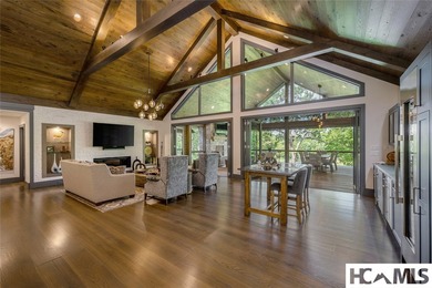 A complete top-to-bottom remodel elevated this mountain modern - photo 10