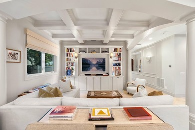 Located in SoSo, a coveted area of West Palm Beach, this - photo 5