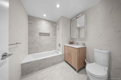 Welcome to sophisticated living at The Bond in the heart of Long - photo 9