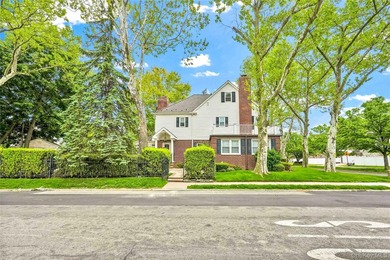 The original house is a Gross Morton Model D, the largest home - photo 3