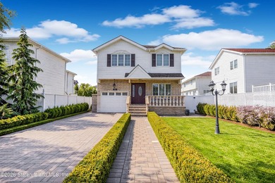 Welcome to this beautifully maintained single-family home - photo 4