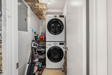 Opportunity knocking with this one! Start with a clean canvas - photo 9