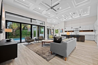 Welcome to an exceptional coastal retreat, where modern luxury - photo 6