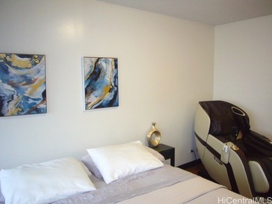 A Boutique condo Located on the Diamond Head side of the Ala Wai - photo 12