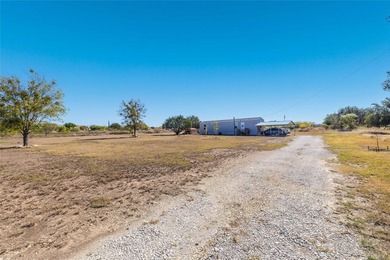 Discover peaceful country living near beautiful Lake Brownwood! - photo 5