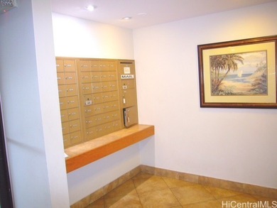 A Boutique condo Located on the Diamond Head side of the Ala Wai - photo 22