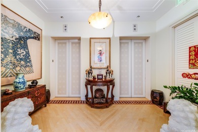 Discover refined island living in this elegant 2-bedroom, 2 - photo 2