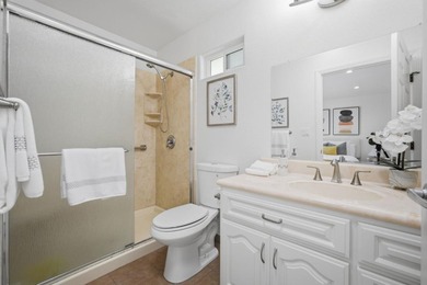 Beautifully maintained and freshly painted, this spacious - photo 23