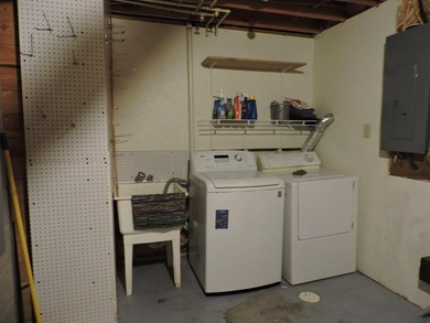 Very spacious and private location. Walking distance to the lake - photo 23