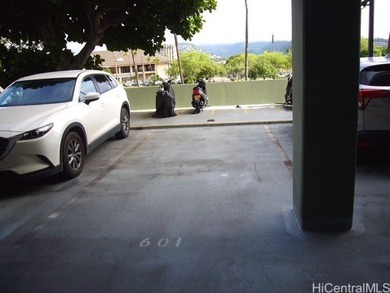A Boutique condo Located on the Diamond Head side of the Ala Wai - photo 24