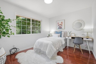 Beautifully maintained and freshly painted, this spacious - photo 24