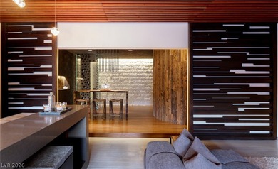 Pristine symmetrical landscaping paves your entrance into this - photo 33