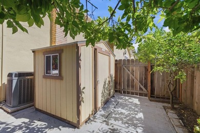 Beautifully maintained and freshly painted, this spacious - photo 34
