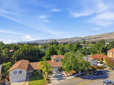 Beautifully maintained and freshly painted, this spacious - photo 39