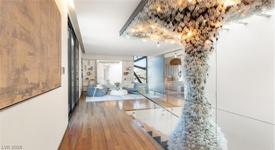 Pristine symmetrical landscaping paves your entrance into this - photo 44