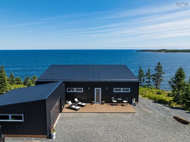The Black Pearl is a rare coastal masterpiece perched high on 4 - photo 2