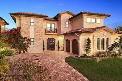 Welcome to a truly one-of-a-kind custom-built waterfront estate - photo 2