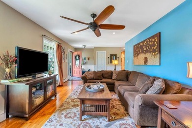 Welcome to 3 Woodbine Lane, nestled in the highly sought-after - photo 7