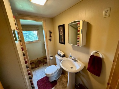 Two bedroom and one bathroom cabin with a view you must see for - photo 11