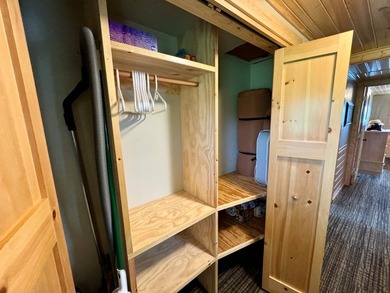 Two bedroom and one bathroom cabin with a view you must see for - photo 17