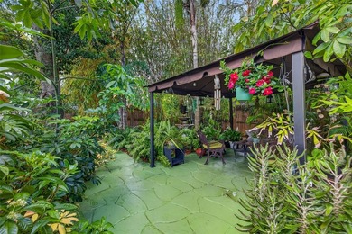 This charming 1925 bungalow is situated perfectly in the heart - photo 22