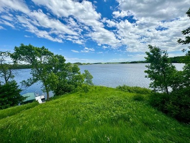 Two bedroom and one bathroom cabin with a view you must see for - photo 25