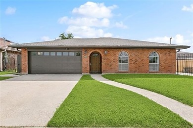 Lake Pontchartrain Home For Sale in New Orleans Louisiana