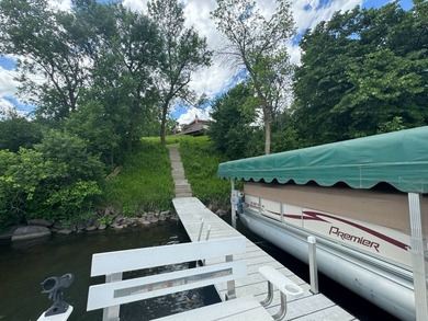 Two bedroom and one bathroom cabin with a view you must see for - photo 36