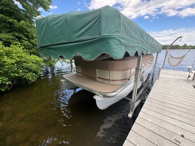 Two bedroom and one bathroom cabin with a view you must see for - photo 39