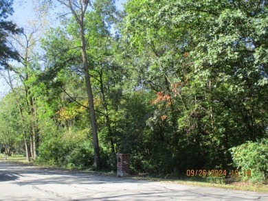 (private lake, pond, creek) Lot Sale Pending in Shorewood Illinois