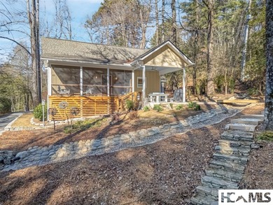 Modern Mountain Charm in Lake Toxaway Estates Experience - photo 2