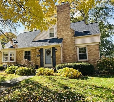 Reeds Lake Home For Sale in Grand Rapids Michigan