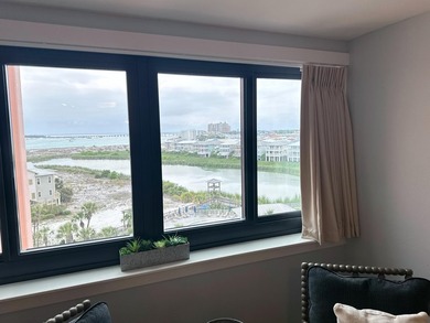 TOP FLOOR ALERT!!!! Outstanding views to the Destin Harbor and - photo 2